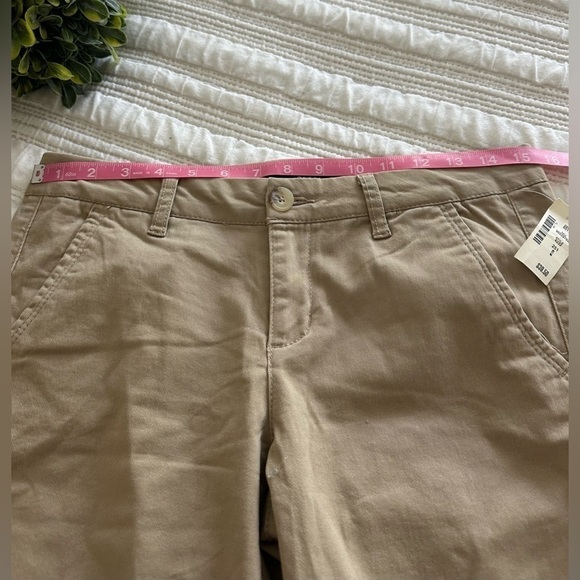 Aeropostale Women’s Bermuda Shorts Size 4 - Picture 5 of 12